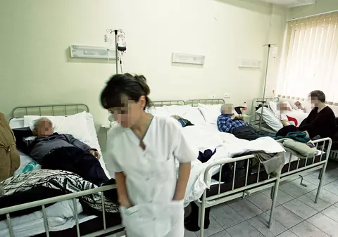 VIDEO EXCLUSIV|Medici cu salarii europene, pacienţi cu ”boli” româneşti. Vremurile se schimbă, ”plicul” rezistă