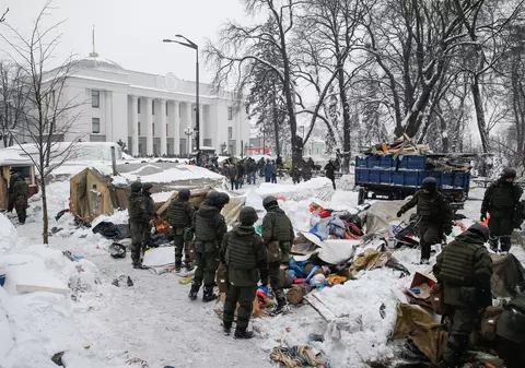 Confruntări între protestatari și poliție la Kiev. Cel puțin 10 răniți și 50 de arestați