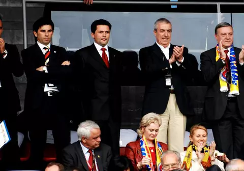 Oficialii FRF caută la ANAF dovezi compromițătoare împotriva echipei Sandu - Lupescu. ”Să pună toate contractele pe masă”!