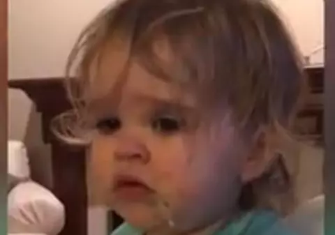 VIDEO | O mamă este acuzată că și-a abuzat copilul după ce i-a dat acestuia să guste Wasabi