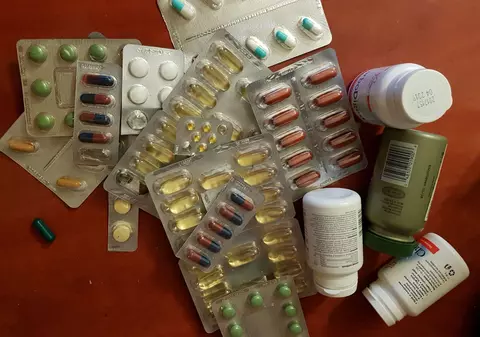 CNAS anunță numele celor 16 medicamente noi incluse pe lista de compensate