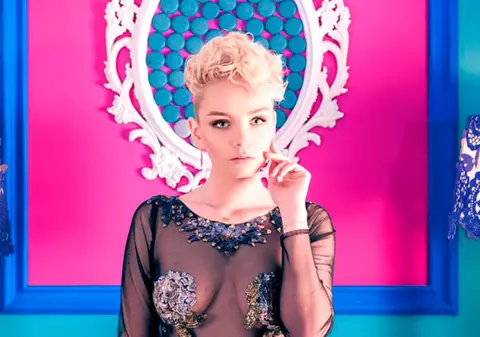 EXCLUSIV/Maria Constantin se poartă ca la 20 de ani de când a intrat la Conservator. Duce o viața...de studentă