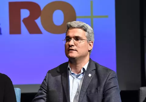 Dragoș Pîslaru, despre revocarea lui Voiculescu: „Mai bine îl vindeți pe niște arginți decât să vi se clatine scaunele proprii”