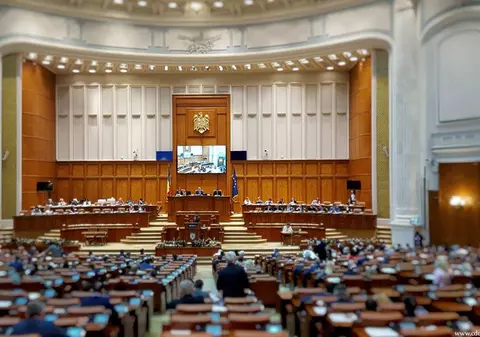 Parlamentul înființează două noi comisii speciale, pentru legile securității naționale și Codul Administrativ