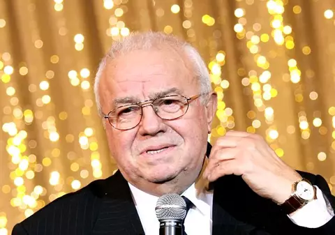 Alexandru Arșinel mănâncă bio, din livezile și din sera familiei