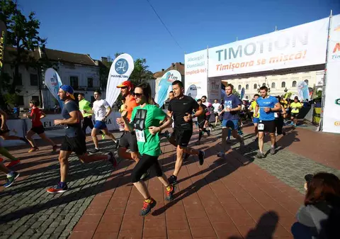 FOTO/ Aproape 4.000 de alergători au fugit pe străzile Timișoarei, pentru cauze nobile