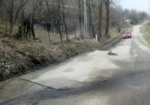 Alunecările de teren și inundațiile au făcut prăpăd în județul Buzău. Valoarea pagubelor depășește 80 de milioane de lei/VIDEO
