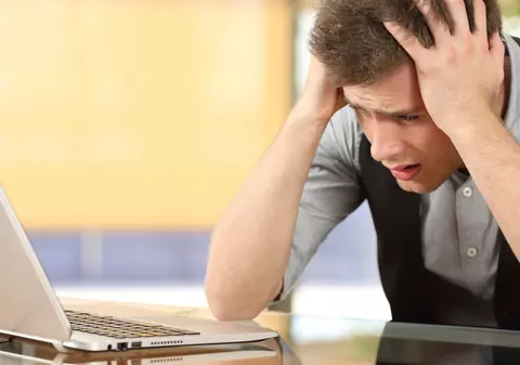 LIBERTATEA TE AJUTĂ: Angajatorul îmi poate popri jumătate din salariu, pentru datorii bancare?