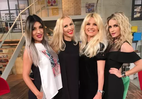 Fetele din trupa ASIA țin și acum legătura. Vorbesc cu orele la telefon, dar nu au timp de întâlniri