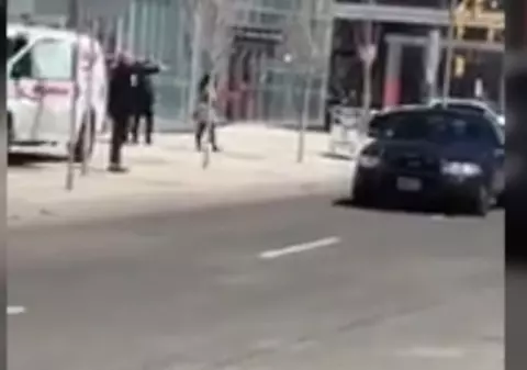 VIDEO | Noi imagini cu momentul în care atacatorul din Toronto este arestat