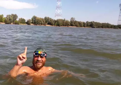 Avram Iancu vrea să înoate în Mississipi, printre aligatori. Metoda inedită prin care se va feri de prădători