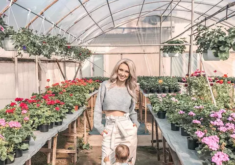 EXCLUSIV/Andreea Bălan, despre viața de mămică: “Mi-e ușor pentru că am ajutor. Suntem 4 oameni pe un copil!”