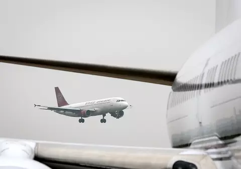 Alertă cu bombă la bordul unui avion care zbura din Singapore în Thailanda