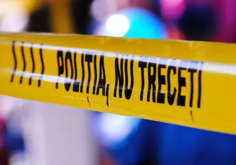 Nepotul şi-a ucis bunica din cauza unui joc pe calculator. Bătrâna l-a certat și l-a lovit cu un băț, iar copilul a pus mâna pe cuțit