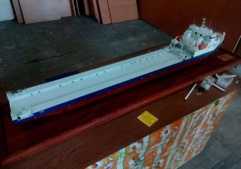 REPORTAJ: Un gălăţean şi-a transformat pasiunea pentru navomodelism într-o afacere extrem de profitabilă/ VIDEO