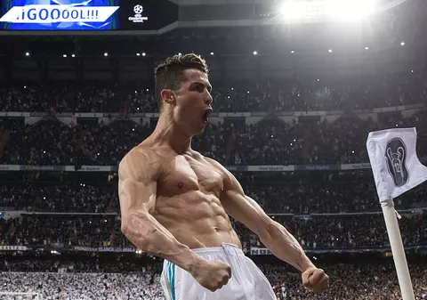 Cristiano Ronaldo va produce un serial despre fotbal pe Facebook Watch