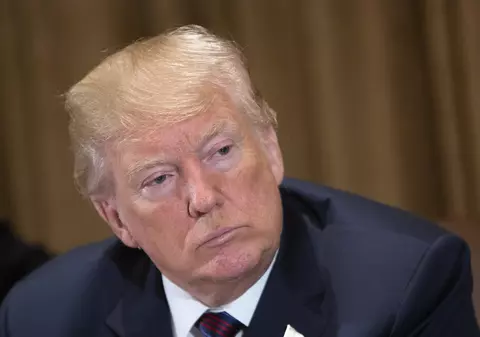 FOTO | O femeie din Spania care arată la fel ca Donald Trump a devenit vedetă pe internet