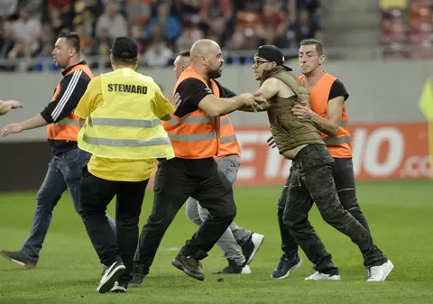 CSA Steaua reziliază contractul cu firma de pază care a fost la meciul cu Rapid