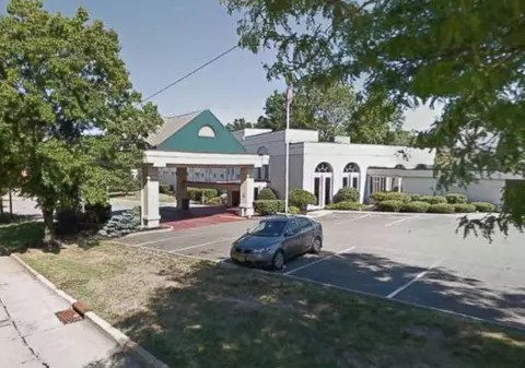 O femeie și-a împușcat mortal, din greșeală, fiica de doi ani