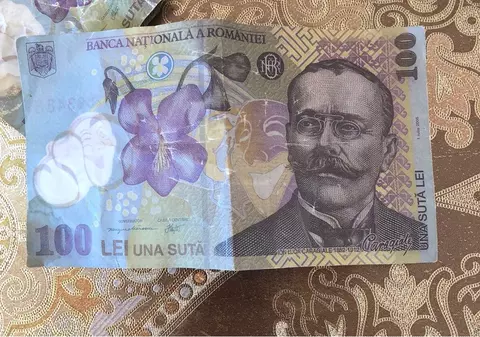 EXCLUSIV / Interlopii au vrut să-și țepuiască rivalii cu zeci de mii de lei de ”jucărie”.  Tranzacția, care viza 90.000 de țigări, a fost demascată de un ofițer sub acoperire