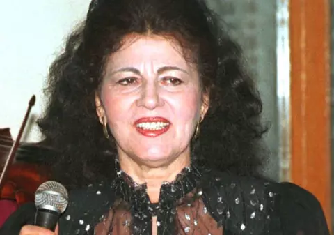 Irina Loghin, despre greutățile din copilărie. "Am crescut în două cămăruțe șase copii"