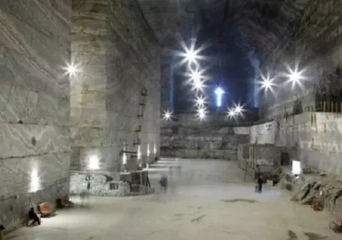 UPDATE: Microbuzul răsturnat în Salina de la Slănic Prahova era supraîncărcat