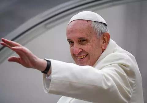 Ce i-a spus Papa Francisc unui bărbat gay, abuzat de un preot din Chile