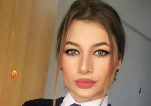 Polițista sexy care a făcut furori pe internet. Așa a promovat Poliţia Română vacanța de 1 Mai