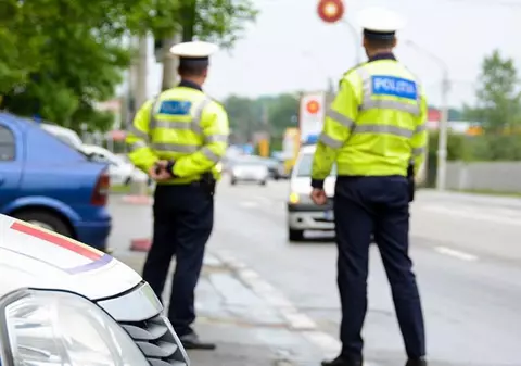 Percheziții în Sibiu, la 25 de polițiști acuzați că au cerut mită șoferilor pentru a-i scuti de sancțiuni