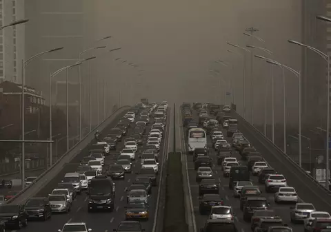 CE ar putea impune României și altor 8 țări limite privind circulația mașinilor diesel în orașele mari