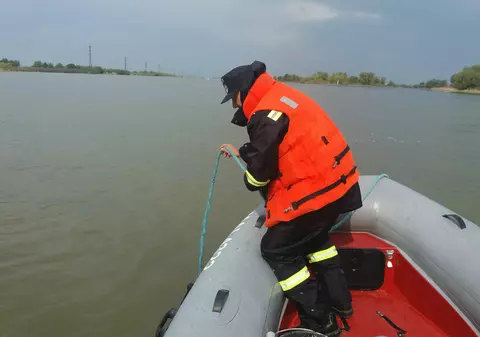 Băiat de 15 ani, căutat de pompieri în Mureș