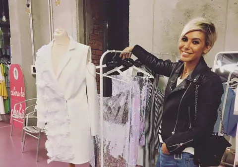 VIDEO EXCLUSIV/ Cât de des merg vedetele la cumpărături. Unele preferă online-ul, altele să cutreiere magazinele