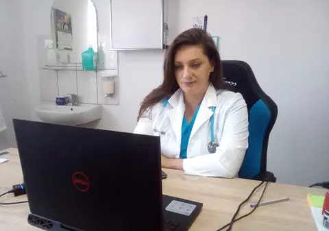 O doctoriță din Oradea s-a întors din Franţa pentru a profesa în România, într-o comună din Maramureș