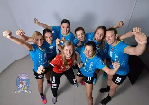 SCM Craiova va juca cu trofeul Cupei EHF pe masă