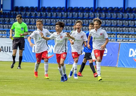 Începe Cupa Hagi 2018, cea mai importantă competiție pentru copiii sub 12 ani. Start la Cluj-Napoca. Învingătoarea merge la Danone Nations Cup 2019