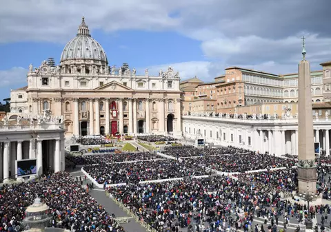 Vaticanul pierde doi oameni. Demisii înainte de noul an
