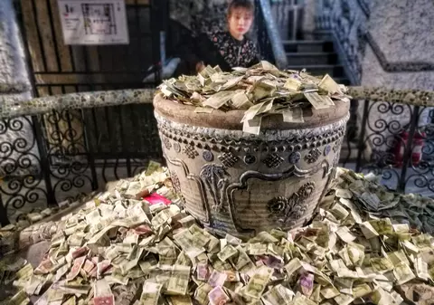 Referendum împotriva băncilor în Elveția. Acestea ar putea rămâne fără dreptul de a crea bani din nimic