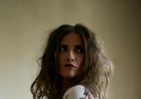 Iulia Albu a avut mari probleme cu banii. "Am luat-o de la zero din nou"