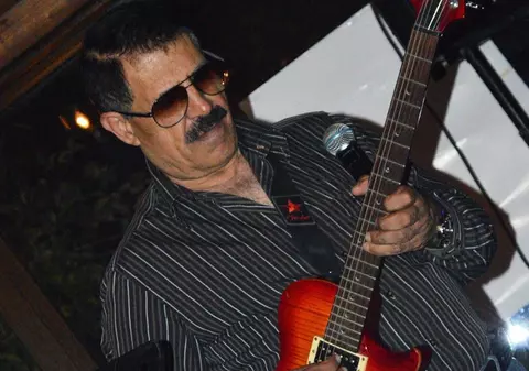 EXCLUSIV/ Dan Ciotoi, solistul ”Epocii de Aur”, din nou pe scenă, după operația suferită. ”Sunt 100% refăcut și cu moralul bun”