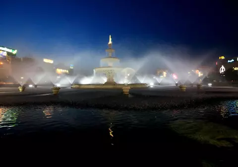 VIDEO/Fântânile de la Unirii sunt demolate. Sculptorul Grigorie Minea: ”Este o incultură crasă. Astfel de monumente trebuie conservate”