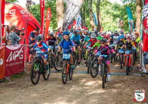 Pasionații de MTB au luat cu asalt, pe 5 mai, traseele din Pădurea Cernica-Pantelimon / GALERIE FOTO