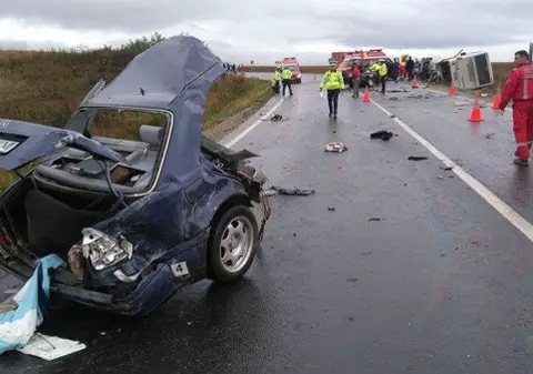Trei morți într-un accident în Olt. A intervenit elicopterul SMURD