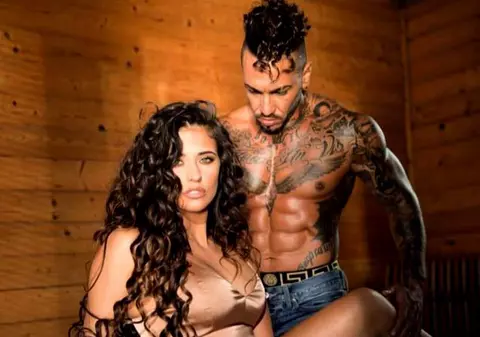 EXCLUSIV/ Alex Velea se pregătește de botez. Copiii săi îi poartă acum numele în acte!