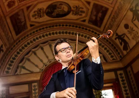 Alexandru Tomescu este invitat special în marea finală "Românii au talent"