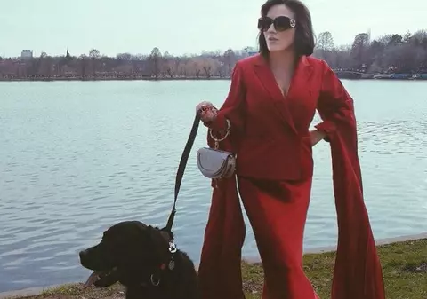 Video EXCLUSIV/ Bloggerița Ana Morodan știe de ce e poreclită Contesa. ”Pentru că port rochii lungi și-mi place să fiu foarte dramatică!”