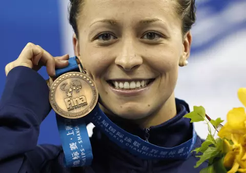 Americanca Ariana Kukors, fostă campioană mondială la înot, abuzată sexual de antrenor la 16 ani