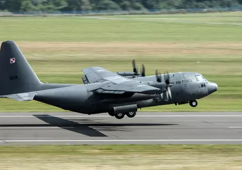 FOTO | Un avion militar s-a prăbușit în statul american Georgia