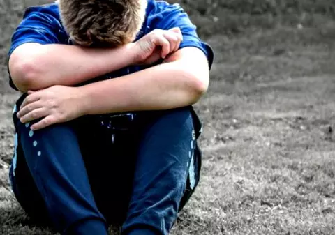 VIDEO / Câți bani ar primi o familie dacă adoptă un copil cu handicap. Procedura de adopție se simplifică