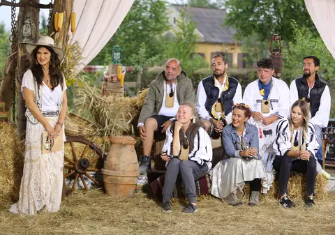 Amănuntele pe care nu le știai din culisele show-ului Ferma Vedetelor. Ceasurile cameramanilor, acoperite cu bandă adezivă când se filma