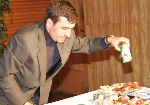 EXCLUSIV / Ce s-ar fi făcut Gică Hagi dacă nu ajungea fotbalist. ”Taică-su îi aranjase să fie șef de sală”